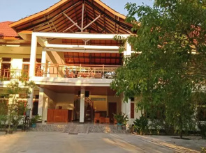 La Belle Etoile Hotel