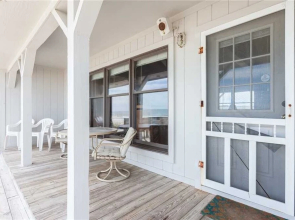 Ocean's Edge 4 Br home by RedAwning