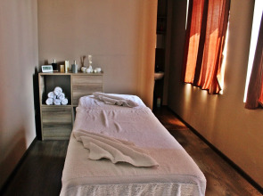 Отель Mardi Plaza