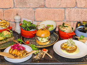 Отель Radisson Blu Hotel, Dubai Canal View