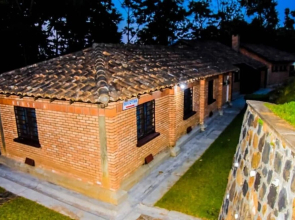 Gisakura Guest House