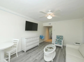 Siesta Key Beach Resort and Suites