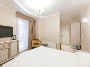 Arcadia Gold Apartments