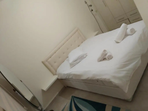 Impeccable 2 bed Penthouse