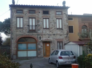 Tuskany Stonehouse