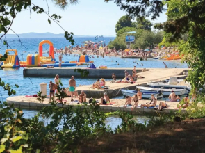 Stunning Apartment in Karin Gornji With 1 Bedrooms and Wifi