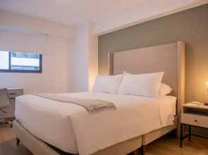 w Magnificent 2BR w/ Balcony in Miraflores