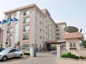 Elomaz Hotels, Abuja