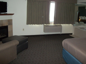 AmericInn by Wyndham Beulah