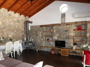 Villa BLN1 by JoyLettings
