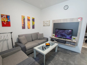 Cozy apartment in Old Town with parking