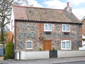1 Fakenham Road