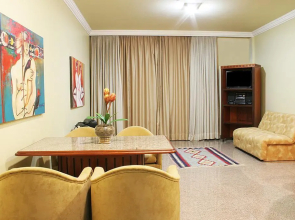 Dimas Lessa Hotel