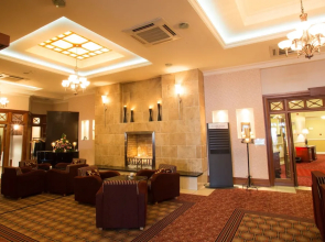 Hamlet Court Hotel