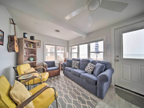 1 Mi to Presque Isle: Waterfront Lake Erie Cottage