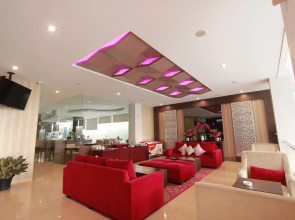 Viva Hotel Kediri, Azana Hotels Collection