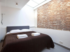 Charles Apartment