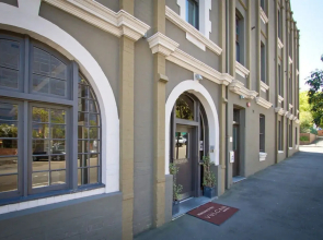 Vulcan Hotel Sydney