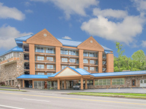 Clarion Pointe Downtown Gatlinburg