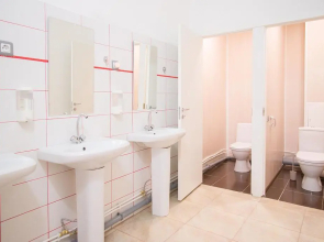 RedLine hostel