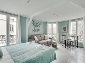 145 Suite Marc, Large Studio, Paris Center