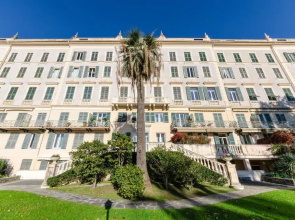 ALTIDO Apt for 4 with Exclusive Pool and Garden in Nervi