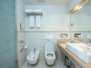 Reef Oasis Beach Resort