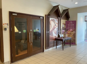 Golden Service Suite At Times Square