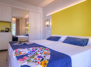 Pueblo El Dorado Playa