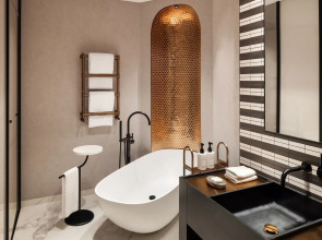 Paragraph Freedom Square, A Luxury Collection Hotel, Tbilisi