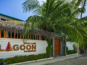 Shallow Lagoon Rasdhoo