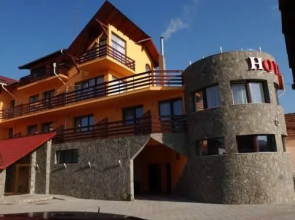 Oasis Hotel