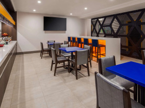 GLō Best Western Brooklyn NYC