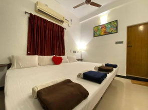 La Paradise Residency