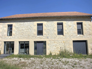 Inviting holiday home in Gourdon with terrace