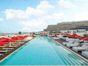 Th8 Palm Dubai Beach Resort, Vignette Collection, by IHG