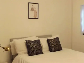 Room in Guest Room - Large Comfortable Room Coventry