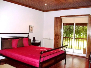 Villa With 2 Bedrooms in Caniçada, With Wonderful Lake View, Private P