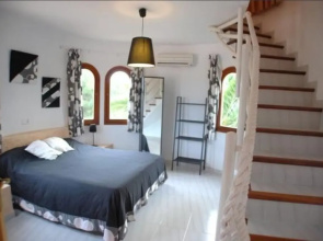 Villa - 5 Bedrooms with Pool and WiFi - 103974