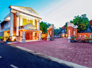 Puri Saron Baruna Beach Cottages