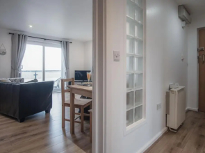 Beach View - 2 Bedroom Apartment - Llanelli