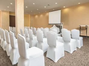 Sleep Inn & Suites and Conference Center Downtown