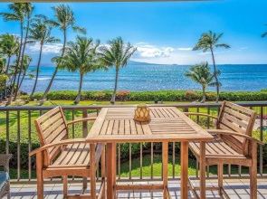 Ocean Front & Budget Friendly: Maalaea Banyans 204 - The Perfect Couples Getaway