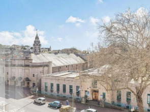 Lovely Apartment 2 King & 2 Single Beds