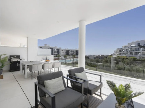 Stylish Apartment With Large Terrace in Higueron