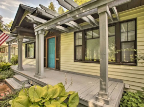 Peaceful Family Home w/ Deck: 3 Mi to Dtwn Spokane