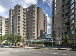 Outstanding 2 Bed Apt in Heart of Back Bay!