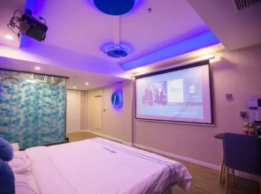 Blue Whale Hotel