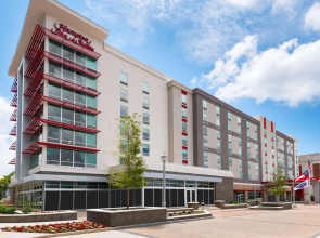 Hampton Inn & Suites Atlanta Buckhead Place