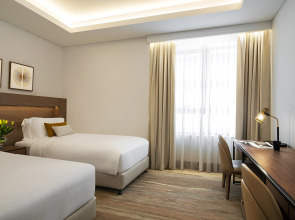 Al Jaddaf Rotana Suite Hotel